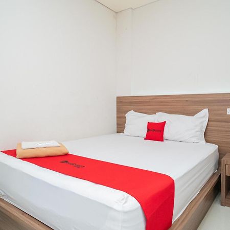 Reddoorz Plus @ Jalan Pemuda Timur Bojonegoro 호텔 외부 사진