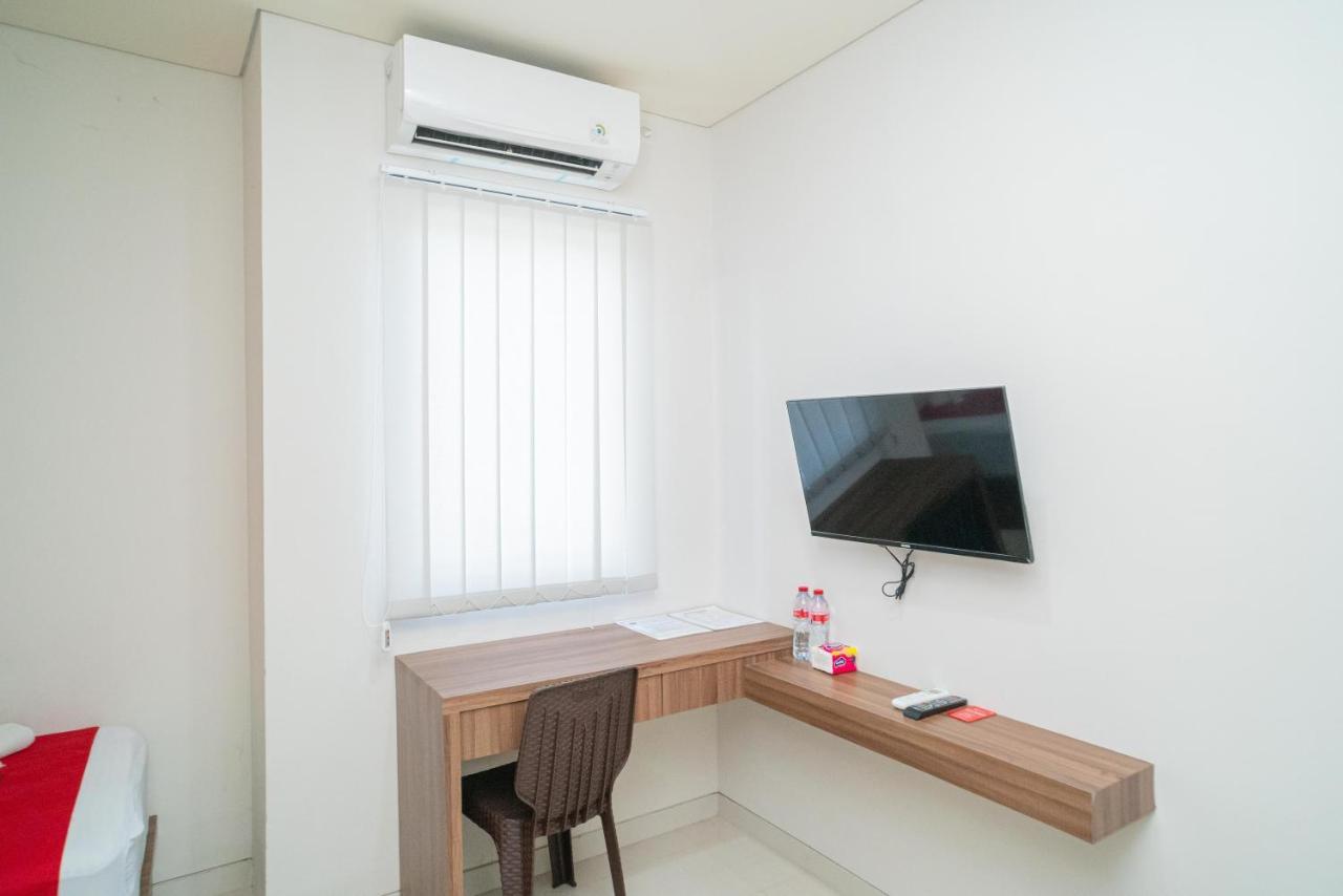 Reddoorz Plus @ Jalan Pemuda Timur 보조네고로 외부 사진