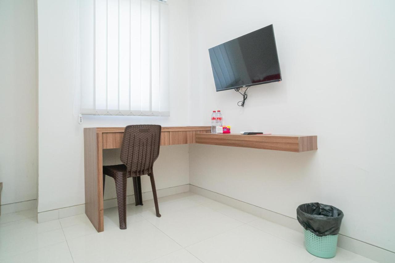 Reddoorz Plus @ Jalan Pemuda Timur 보조네고로 외부 사진