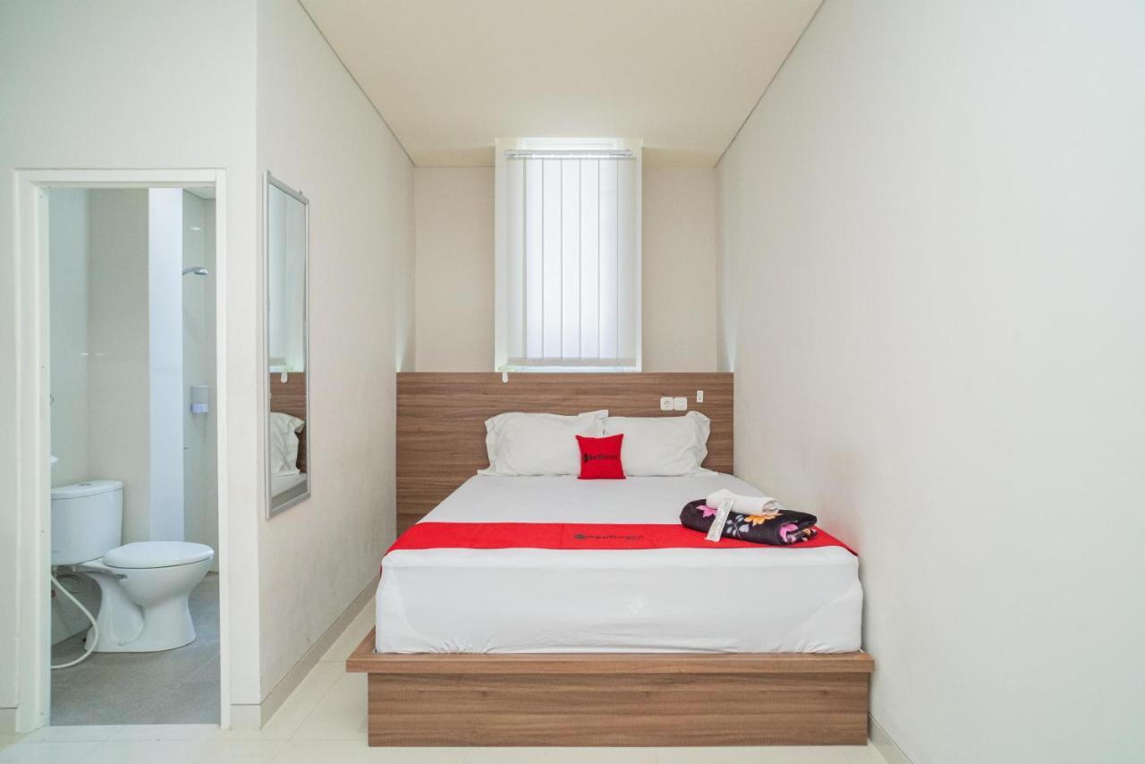 Reddoorz Plus @ Jalan Pemuda Timur 보조네고로 외부 사진