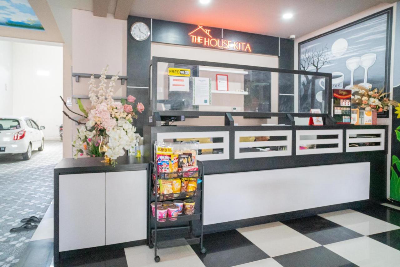 Reddoorz Plus @ Jalan Pemuda Timur 보조네고로 외부 사진